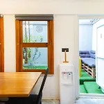 La Gardenia : 4br With Private Garden Vila *