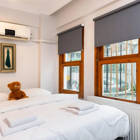 La Gardenia : 4br With Private Garden Estambul