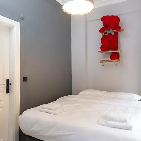 La Gardenia : 4br With Private Garden Estambul