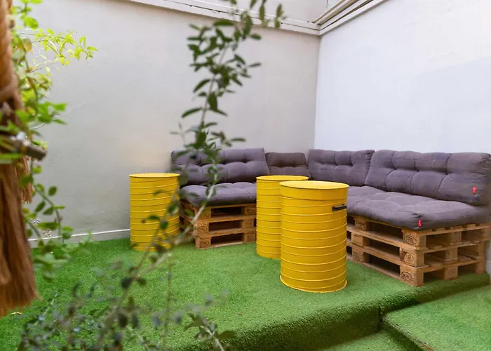 La Gardenia : 4br With Private Garden Villa